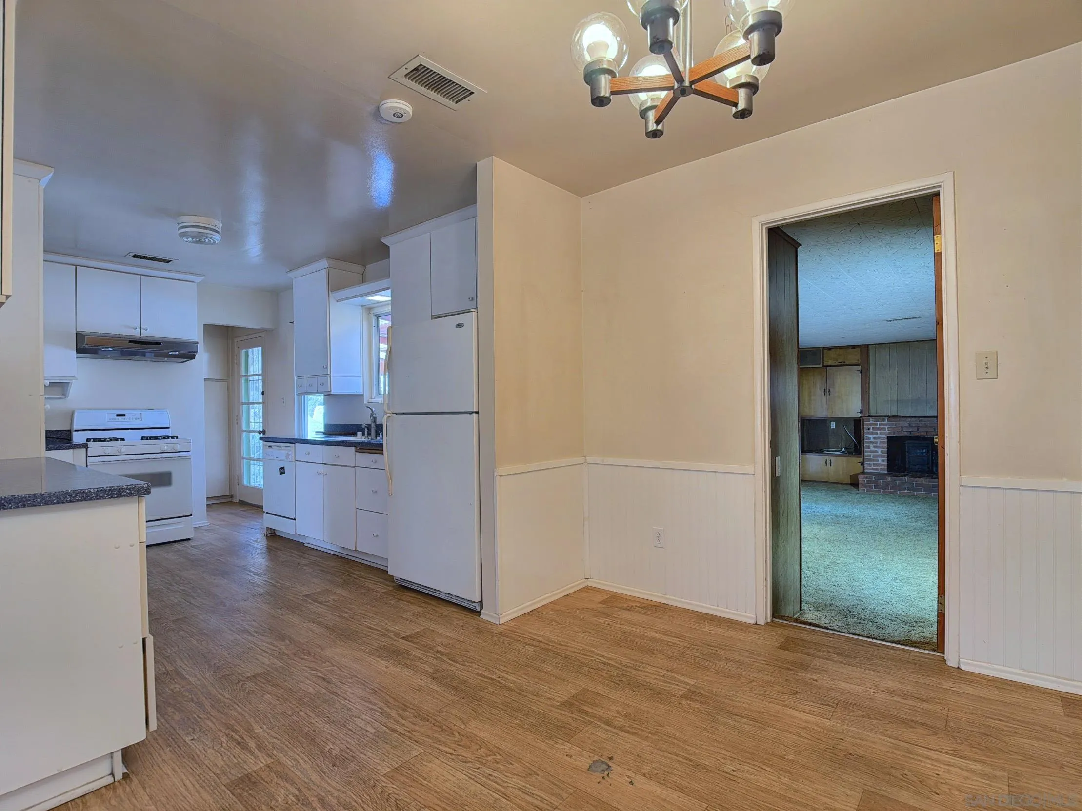 9174 Rosedale Drive Spring Valley, CA 91977 - Photo 8 of 31 Gallery Image 8