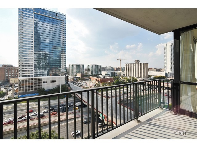 210 South Desplaines Street, Unit 910 Chicago, IL 60661 - Photo 10 of 12 a view of balcony with city view