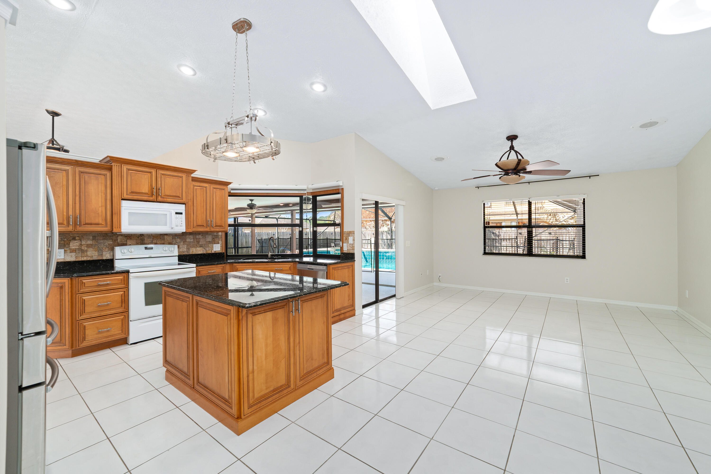 2355 Southwest Salmon Road Port St. Lucie, FL 34953 - Photo 13 of 39 DSC02114