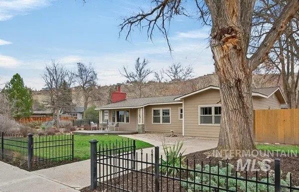 $579,000 | 506 Hillview Drive, Boise, ID 83712
