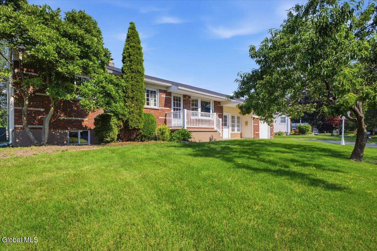 1100 Ireland Road Rotterdam, NY 12303 - Photo 3 of 36 12-012_IMG_4101