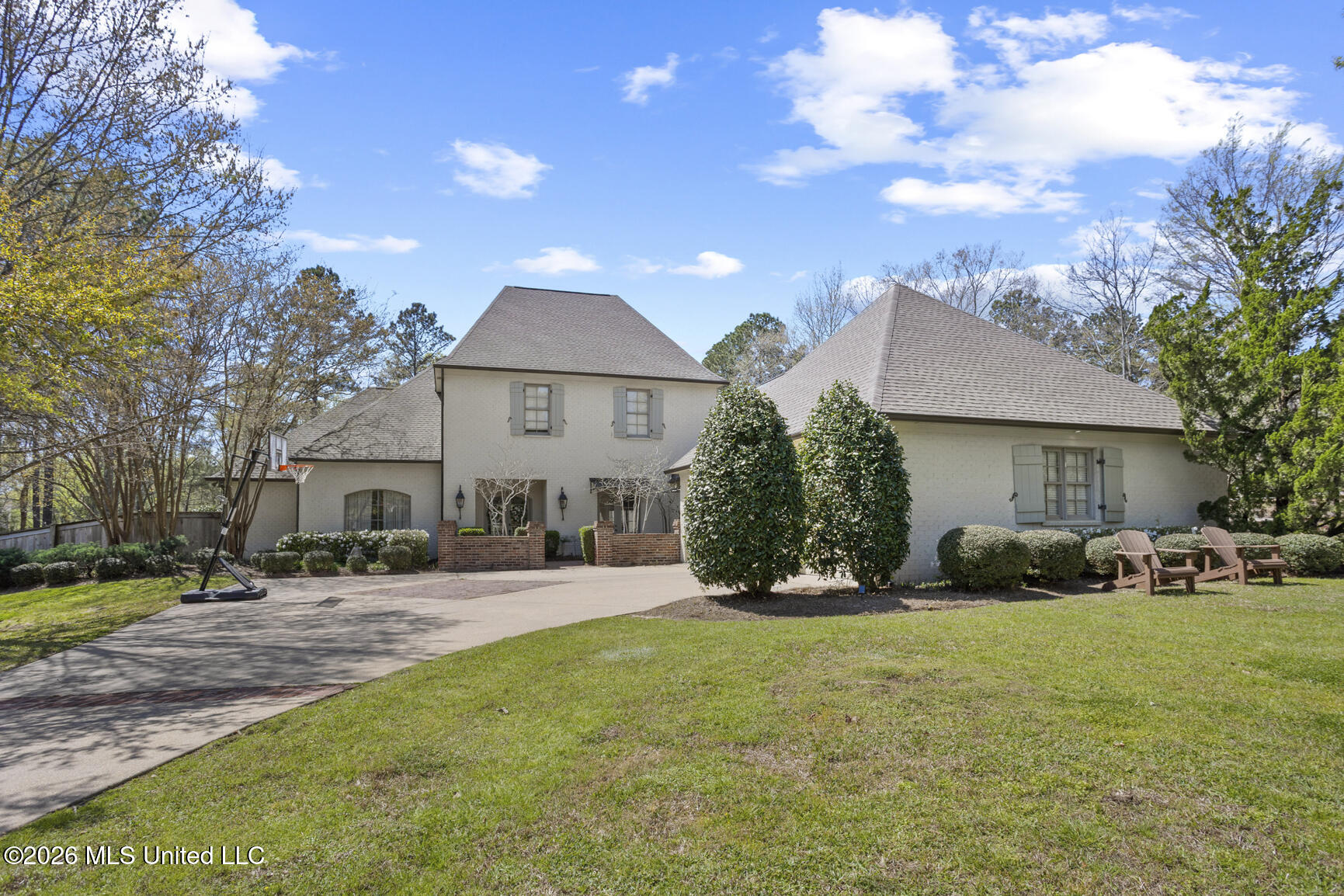 130 Summer Lake Drive Ridgeland, MS 39157 - Photo 2 of 66 130 Summer Lake