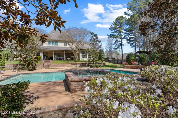 $1,375,000 | 130 Summer Lake Drive, Ridgeland, MS 39157