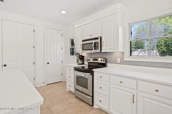 $1,375,000 | 130 Summer Lake Drive, Ridgeland, MS 39157