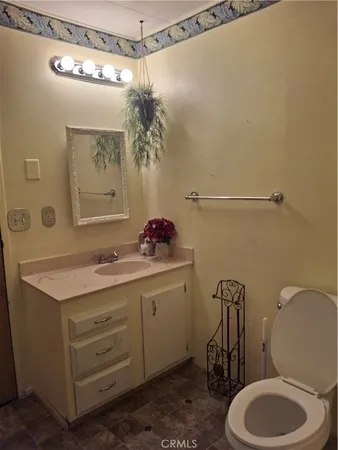 $68,000 | 601 North Kirby Street, Unit 195, Hemet, CA 92545