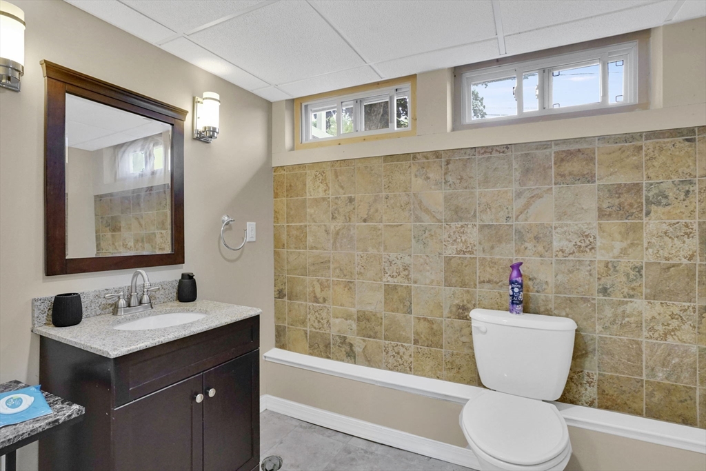 125 East Allen Ridge Road Springfield, MA 01118 - Photo 34 of 42