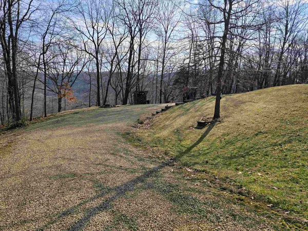 $129,000 | 4932-4944 Orion Court, Cassville, WI 53806