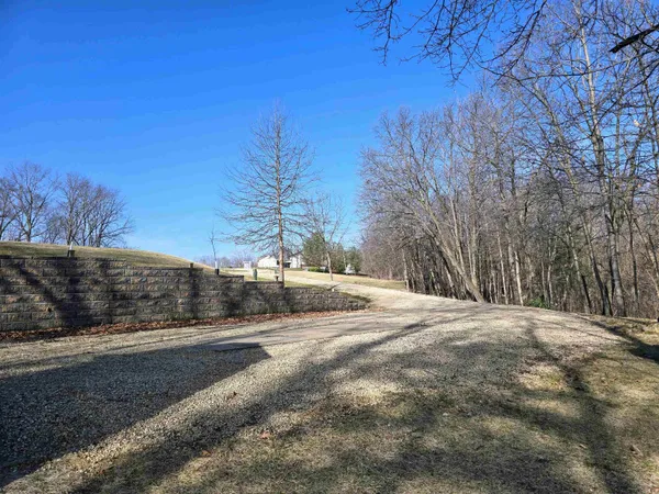 $129,000 | 4932-4944 Orion Court, Cassville, WI 53806