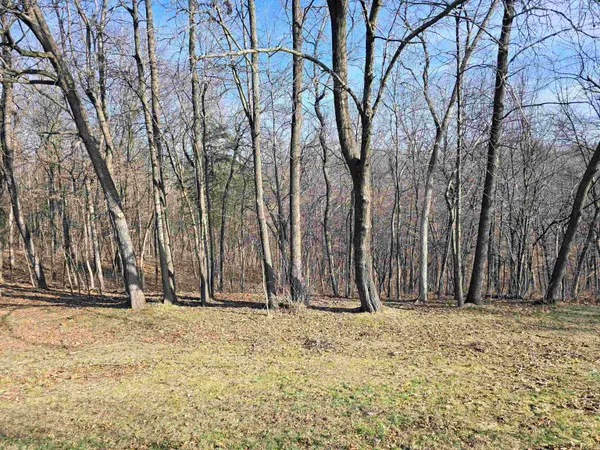 $129,000 | 4932-4944 Orion Court, Cassville, WI 53806