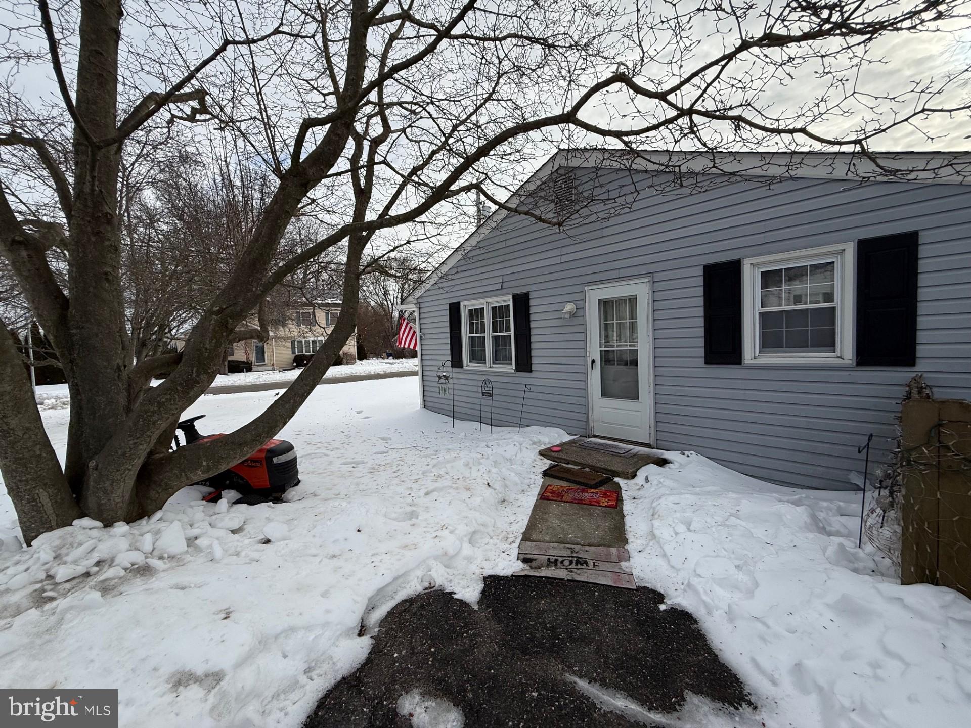 75 Kansas Road Pennsville, NJ 08070 - Photo 4 of 19