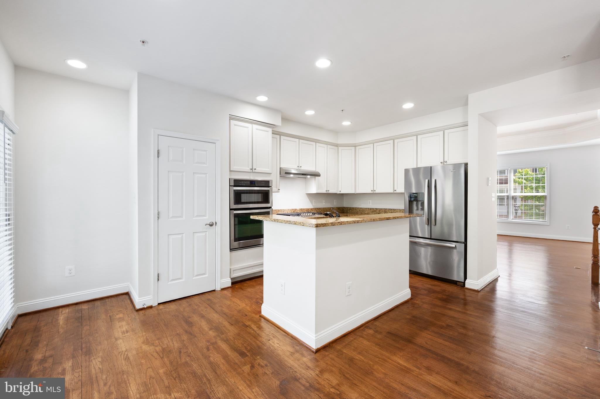 8342 Broderick Circle Gaithersburg, MD 20877 - Photo 15 of 34