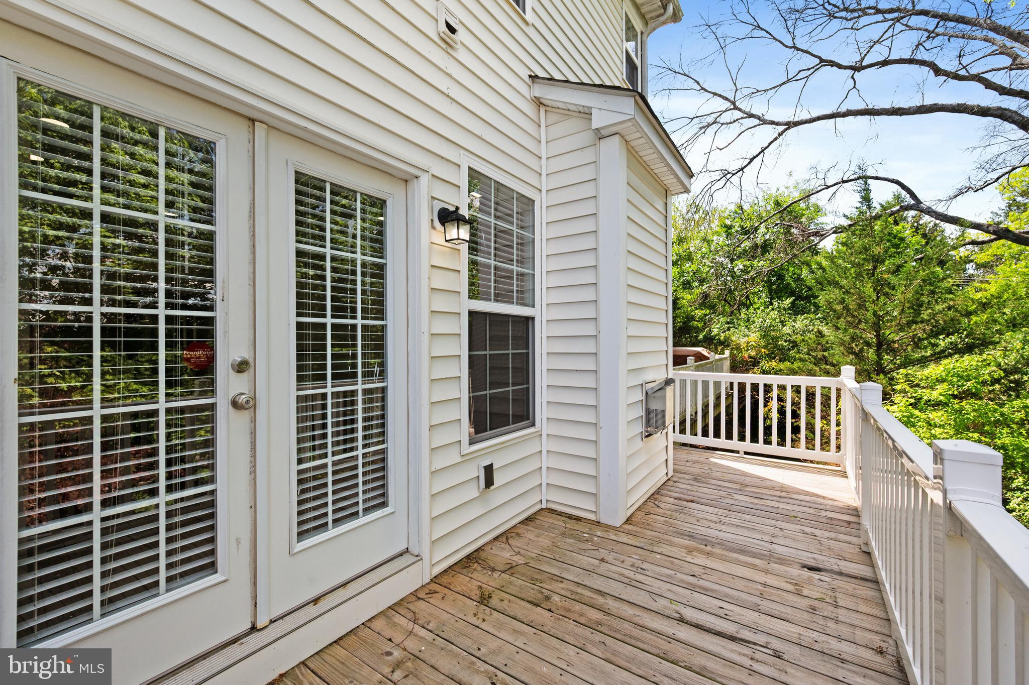 8342 Broderick Circle Gaithersburg, MD 20877 - Photo 19 of 34 Deck off Kitchen