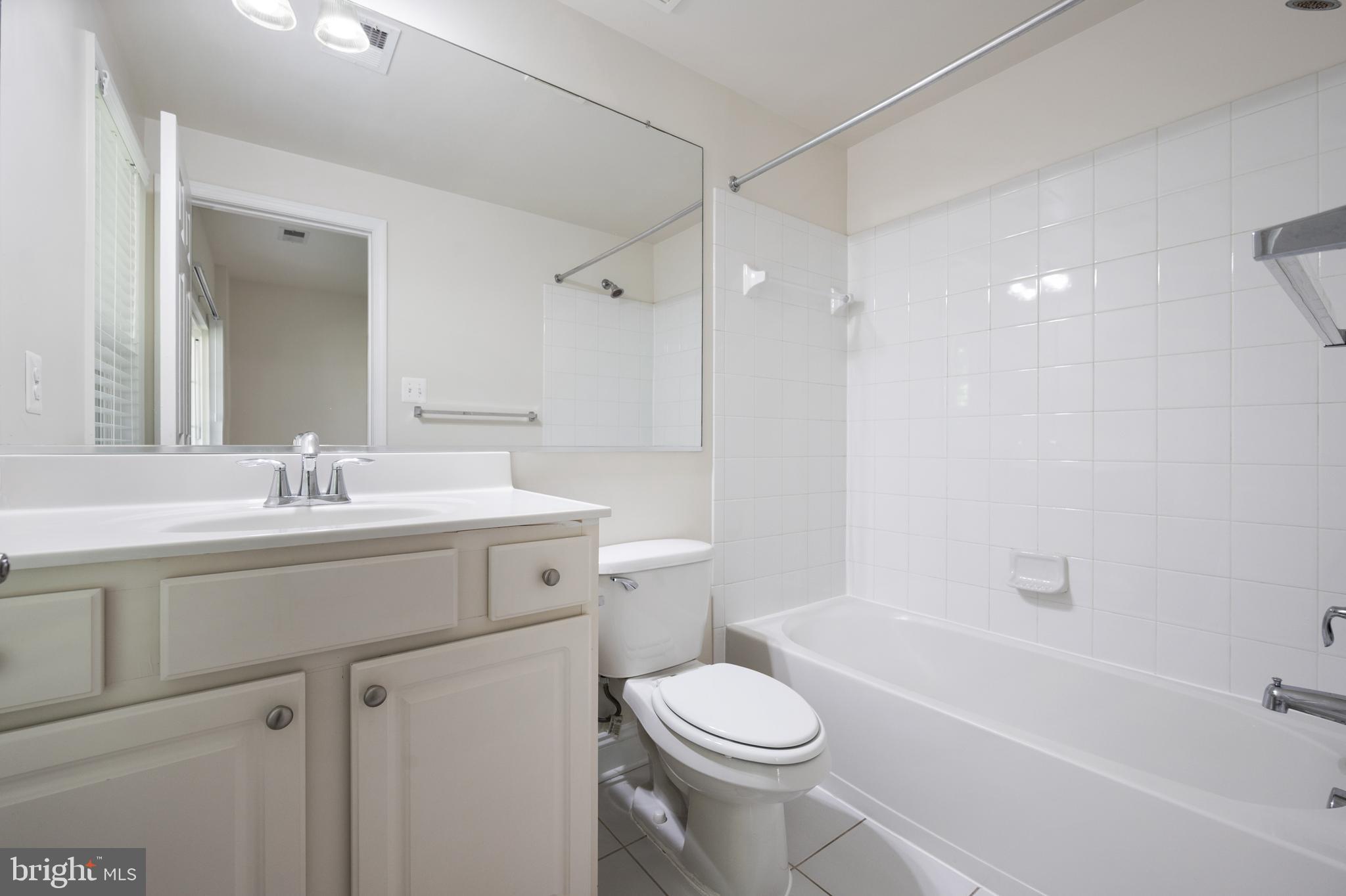 8342 Broderick Circle Gaithersburg, MD 20877 - Photo 25 of 34 Bath 3