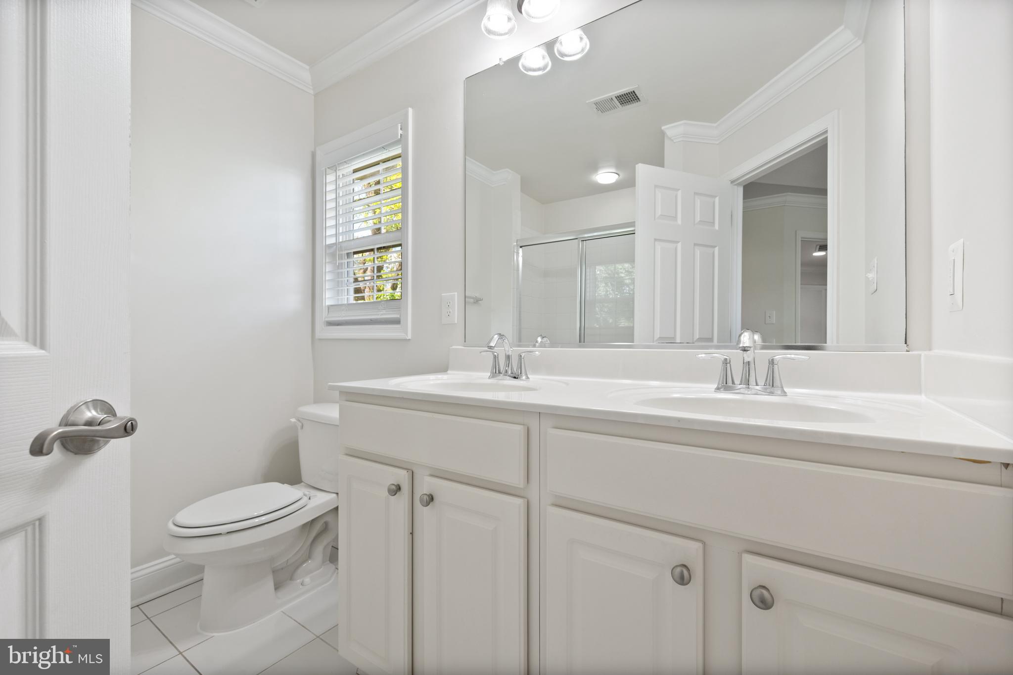 8342 Broderick Circle Gaithersburg, MD 20877 - Photo 30 of 34 Double vanity