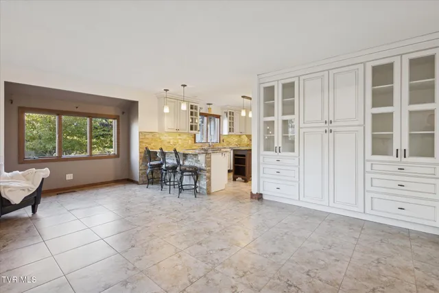 $369,900 | 137 Columbine Road, Kingsport, TN 37660