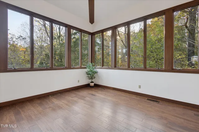 $369,900 | 137 Columbine Road, Kingsport, TN 37660