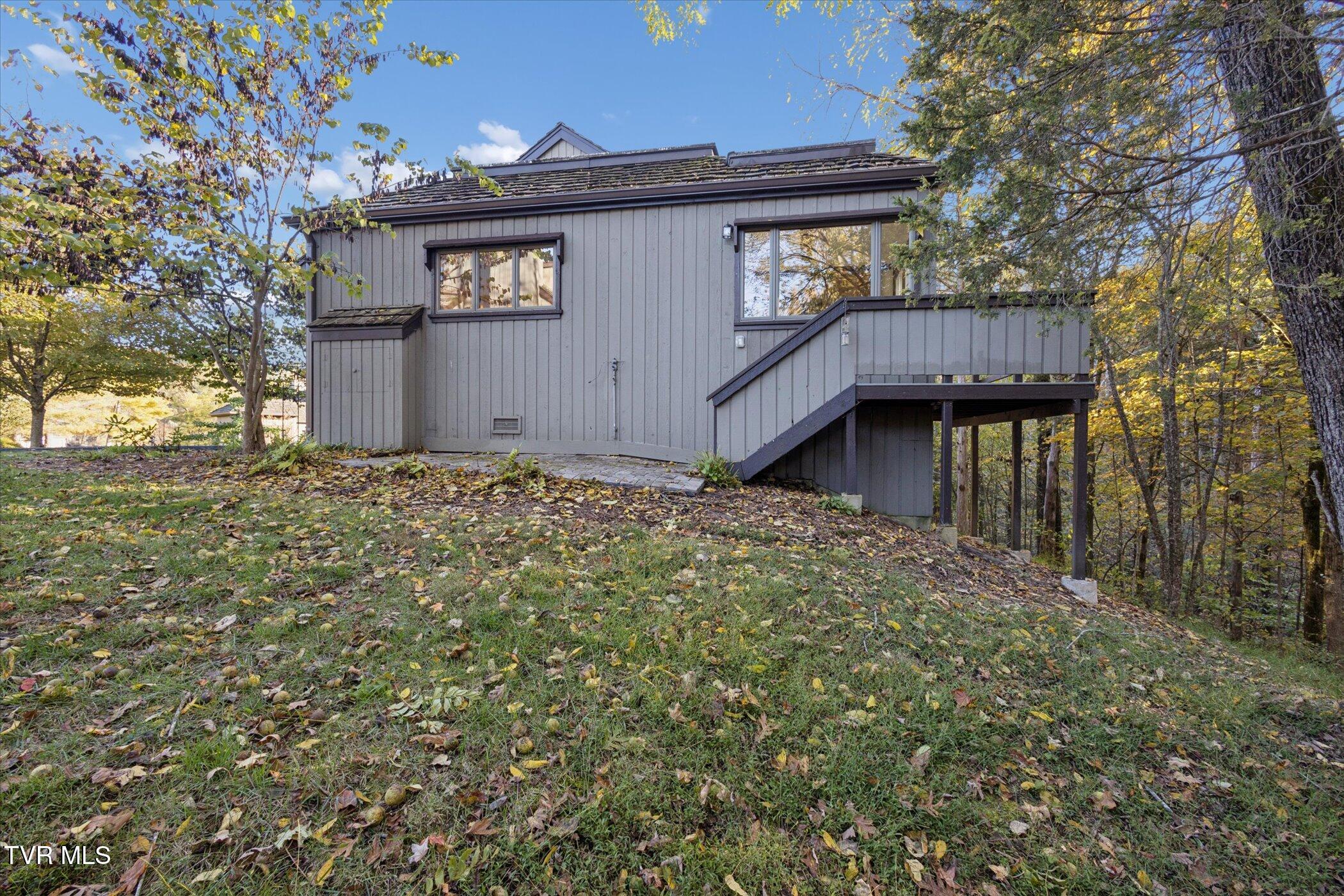 137 Columbine Road Kingsport, TN 37660 - Photo 36 of 62 34-137 Columbine Rd-WindowStill-Photogra