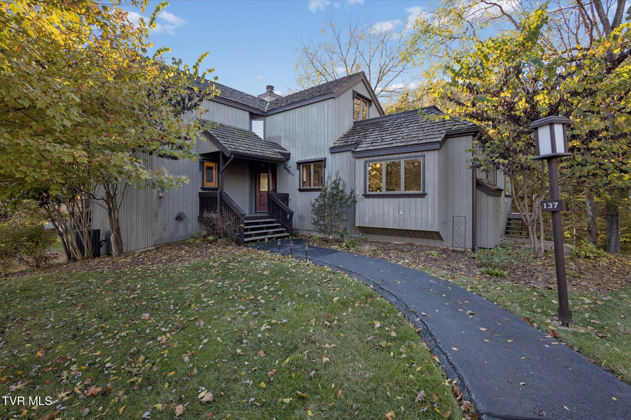 137 Columbine Road Kingsport, TN 37660 - Photo 4 of 62 02-137 Columbine Rd-WindowStill-Photogra