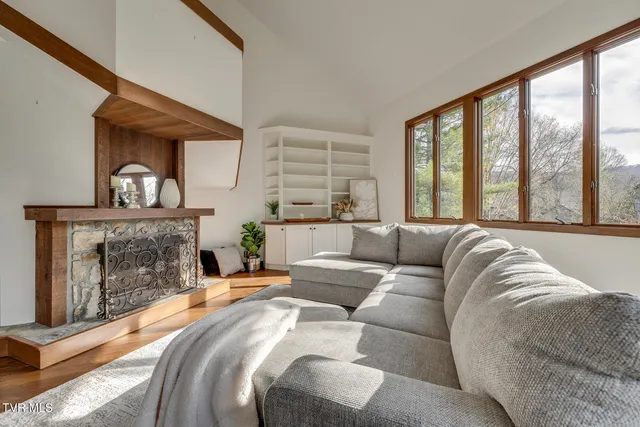 $369,900 | 137 Columbine Road, Kingsport, TN 37660