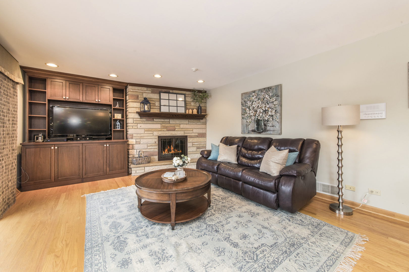 Undisclosed Address Park Ridge, IL 60068 - Photo 6 of 22