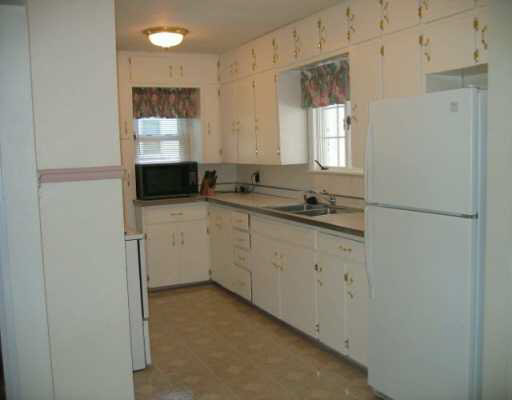 20486 Roosevelt Road South Bend, IN 46614 - Photo 4 of 8 Gallery Image 4