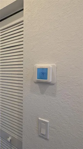 a close view of sink