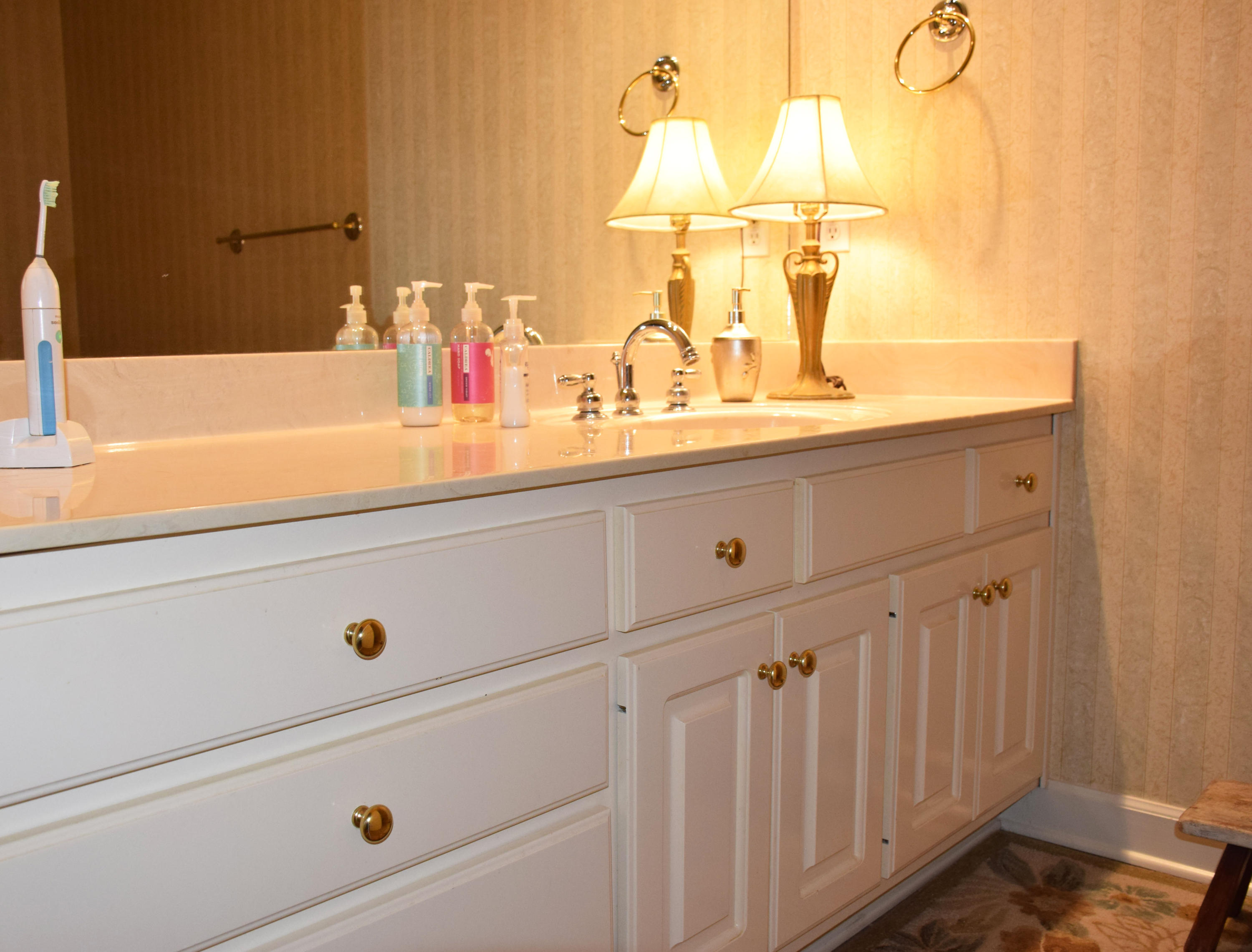 4492 Woodbridge Road Niceville, FL 32578 - Photo 26 of 32 Hall bath vanity