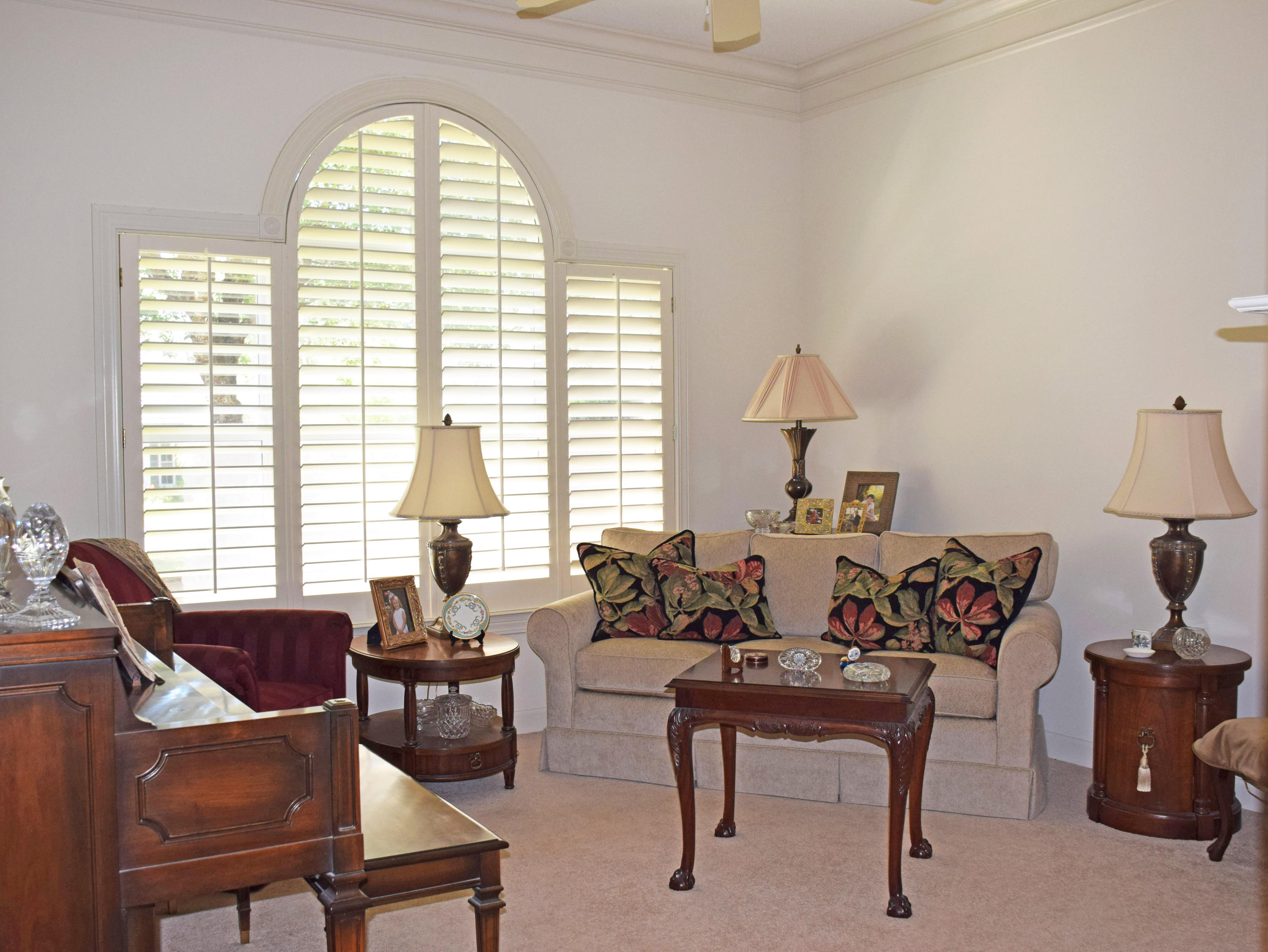 4492 Woodbridge Road Niceville, FL 32578 - Photo 6 of 32 Living room or study