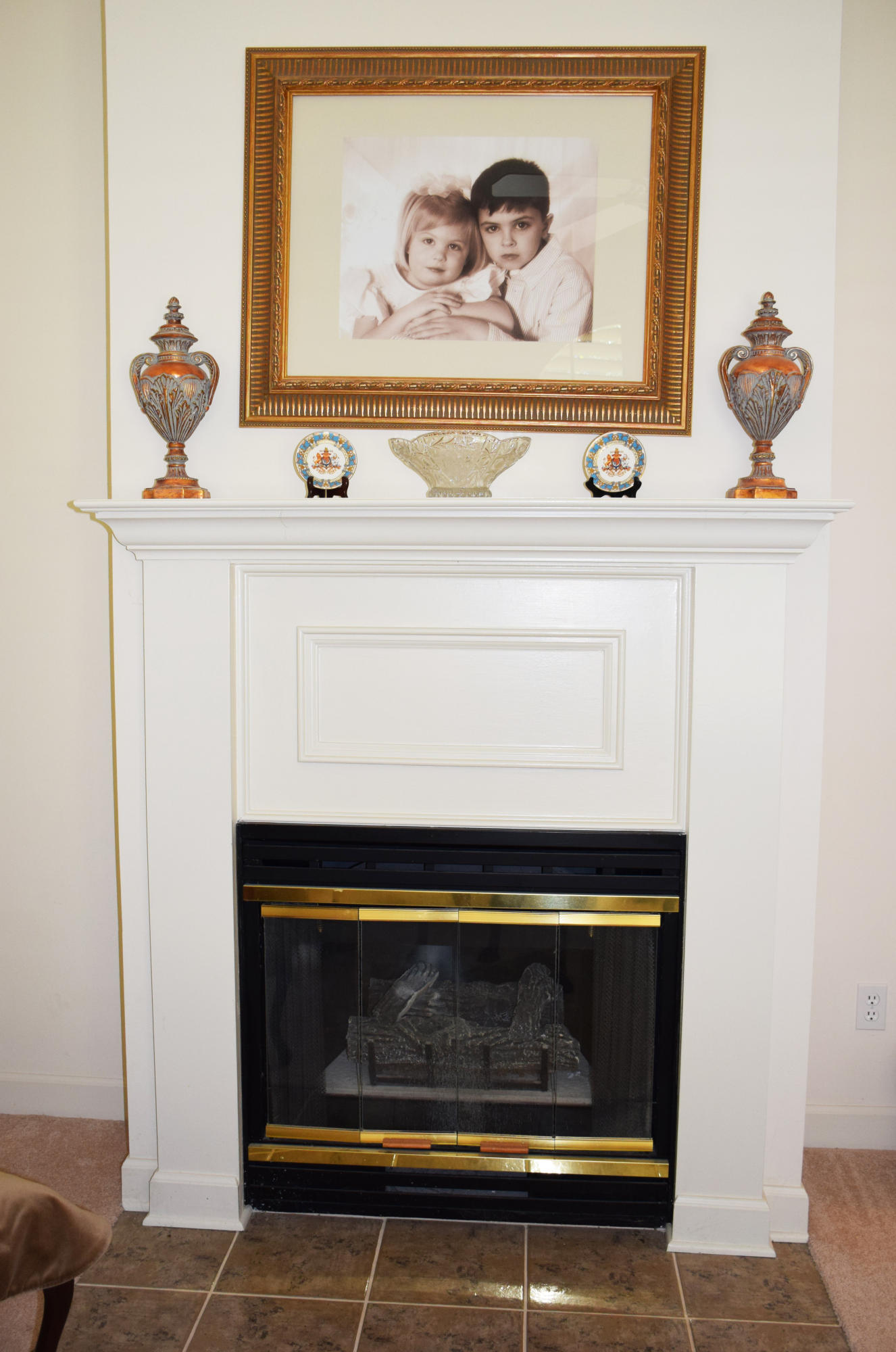 4492 Woodbridge Road Niceville, FL 32578 - Photo 7 of 32 Handsome mantle & surround