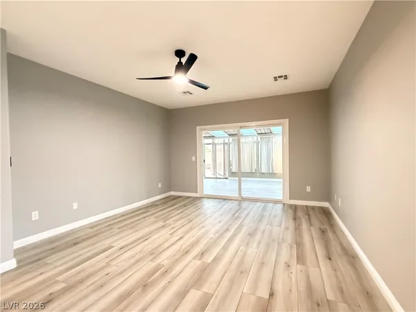 $2,750 | 2805 Foxtail Creek Avenue, Henderson, NV 89052