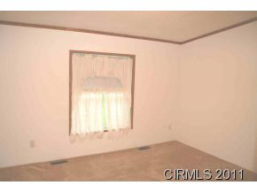 3050 South Old St Road Wabash, IN 46992 - Photo 8 of 11 Gallery Image 8