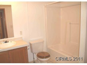 3050 South Old St Road Wabash, IN 46992 - Photo 9 of 11 Gallery Image 9