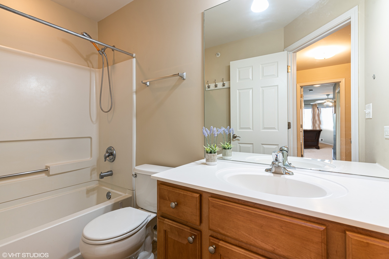 Undisclosed Address Streamwood, IL 60107 - Photo 13 of 16