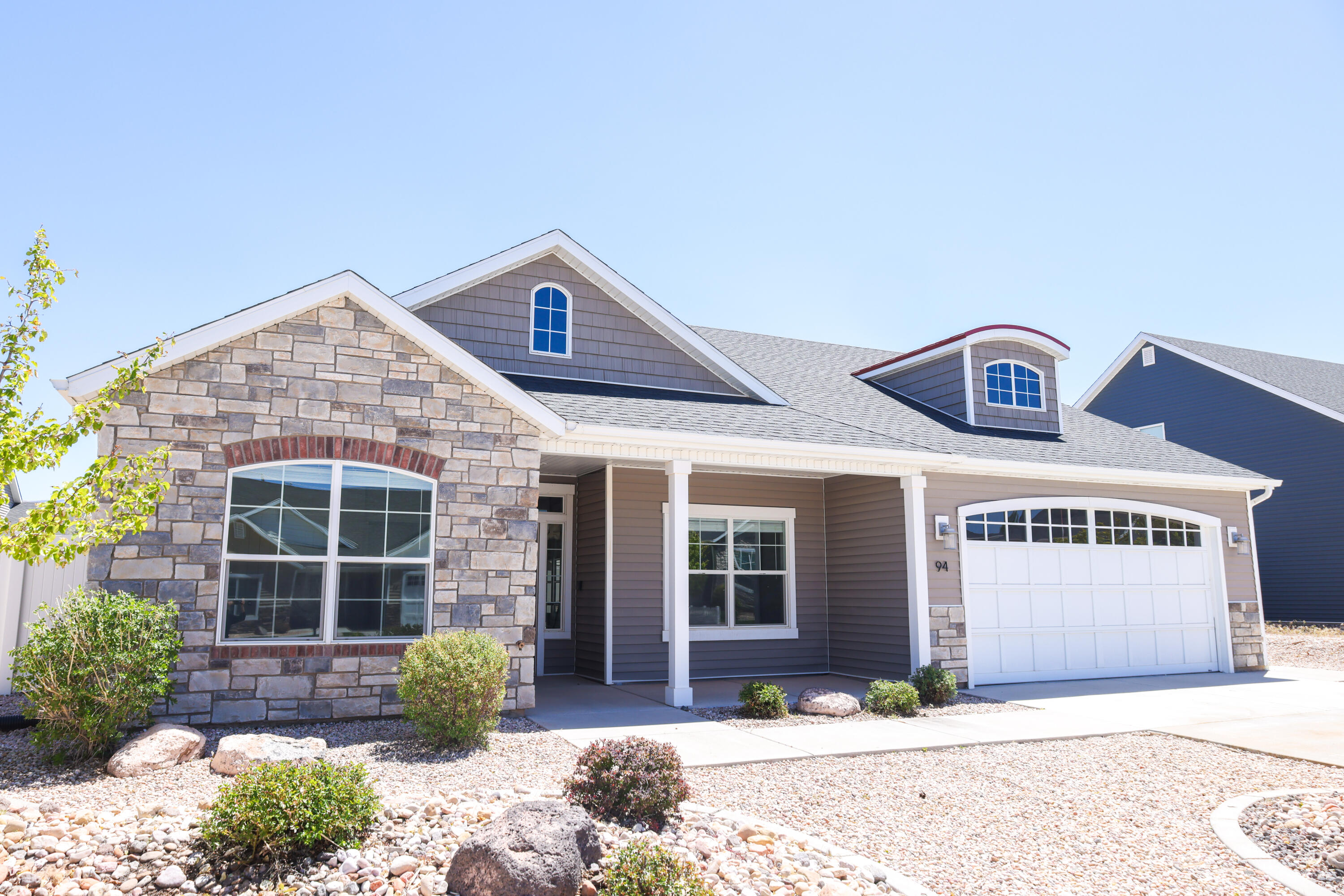 94 North Windsor Road Cedar City, UT 84720 - Photo 4 of 57 06FrontOFHouseOlivera_Edited