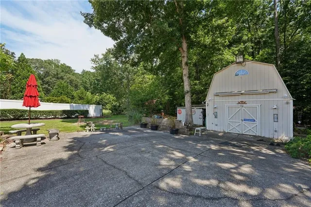 $609,900 | 5492 Twin Oak Drive, Douglasville, GA 30135