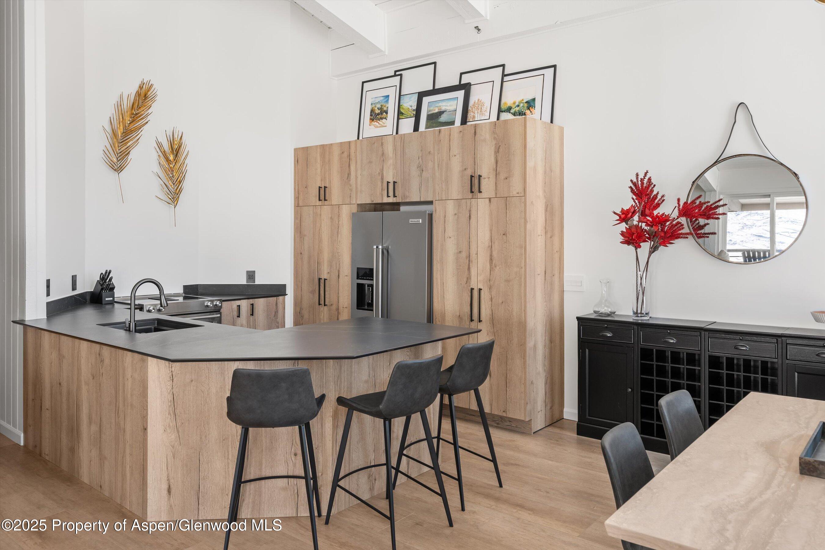 360 Wood Road, Unit 301 Snowmass Village, CO 81615 - Photo 12 of 47 Kitchen