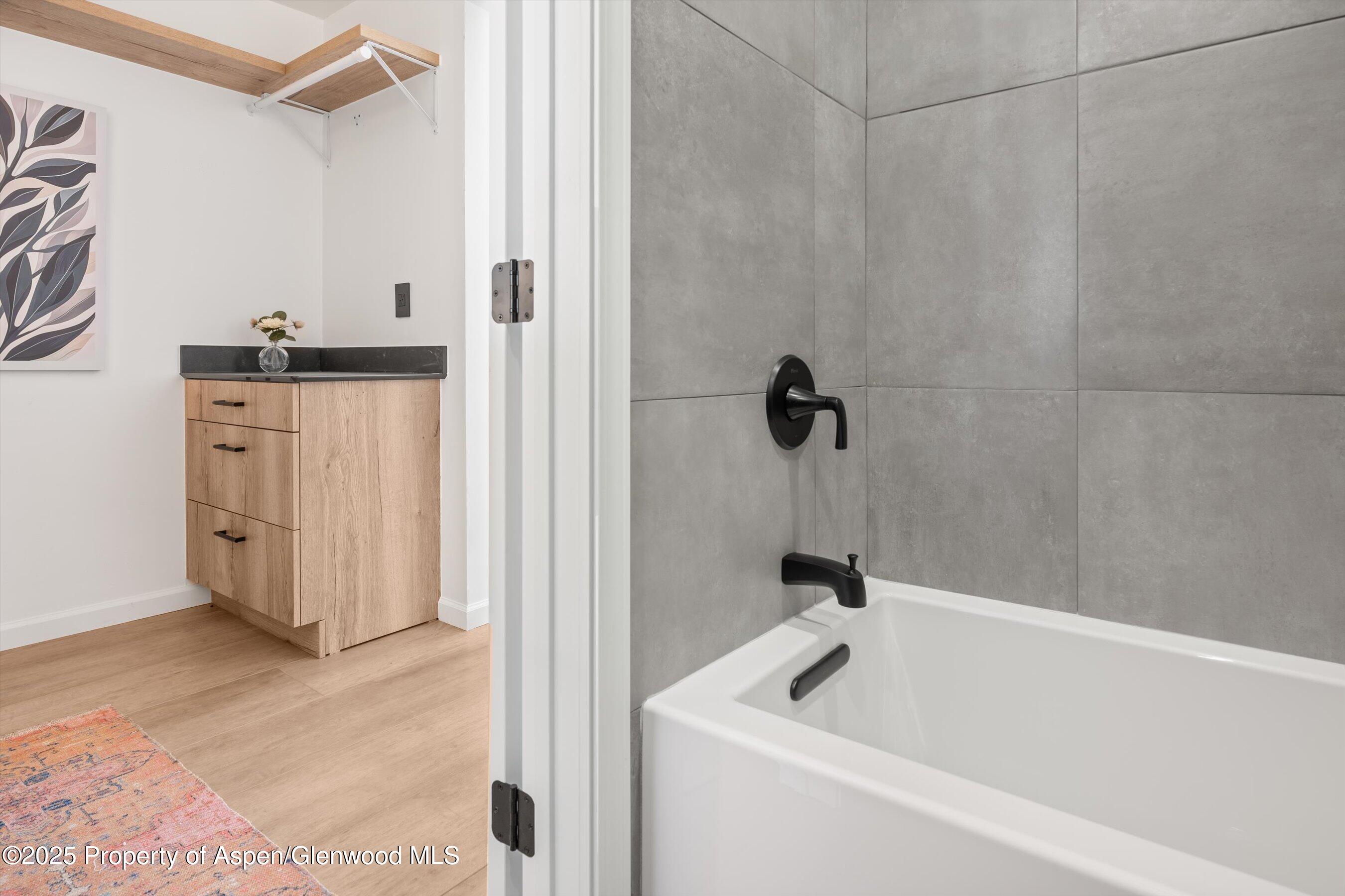 360 Wood Road, Unit 301 Snowmass Village, CO 81615 - Photo 21 of 47 Primary Bathroom