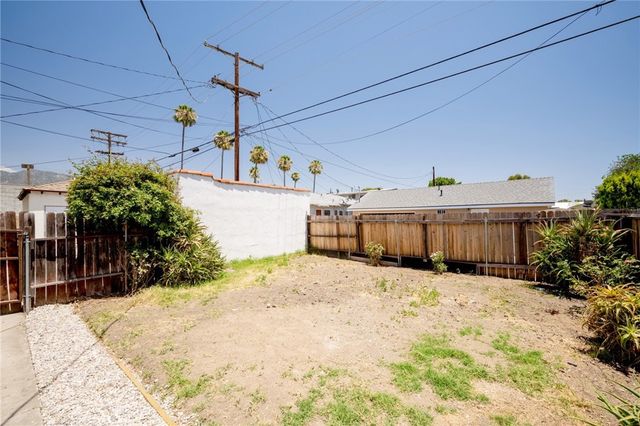 $2,100 | 426 Western Avenue, Unit B, Glendale, CA 91201