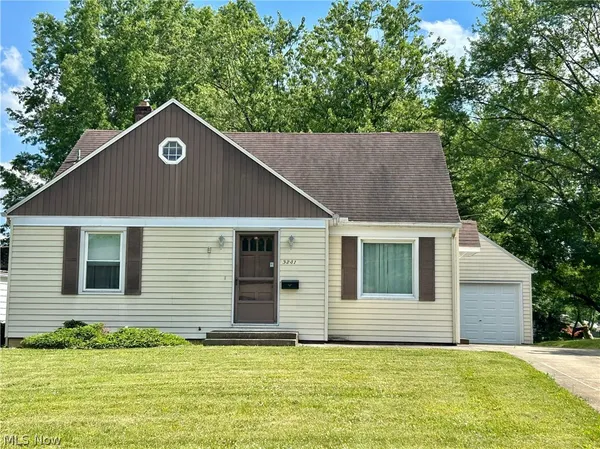 $167,500 | 3241 Estates Circle, Youngstown, OH 44511