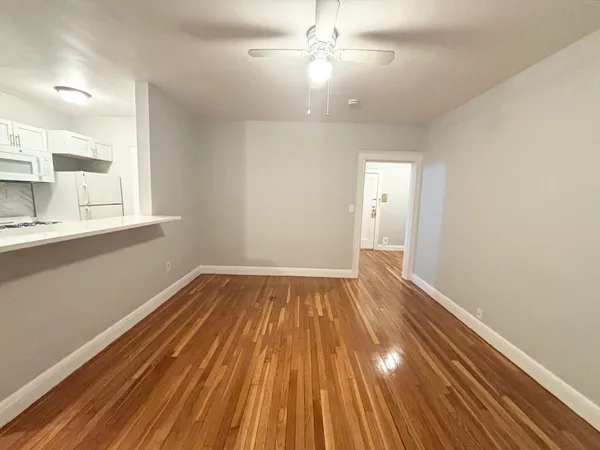 $2,100 | 15 Ives Street, Unit 6, Beverly, MA 01915