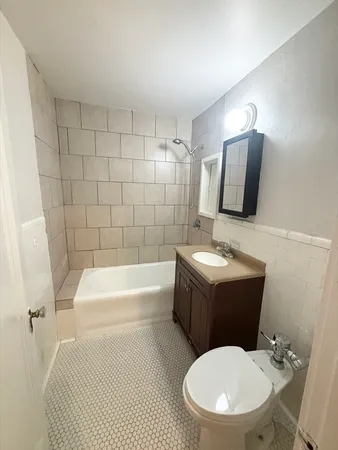 $2,100 | 15 Ives Street, Unit 6, Beverly, MA 01915