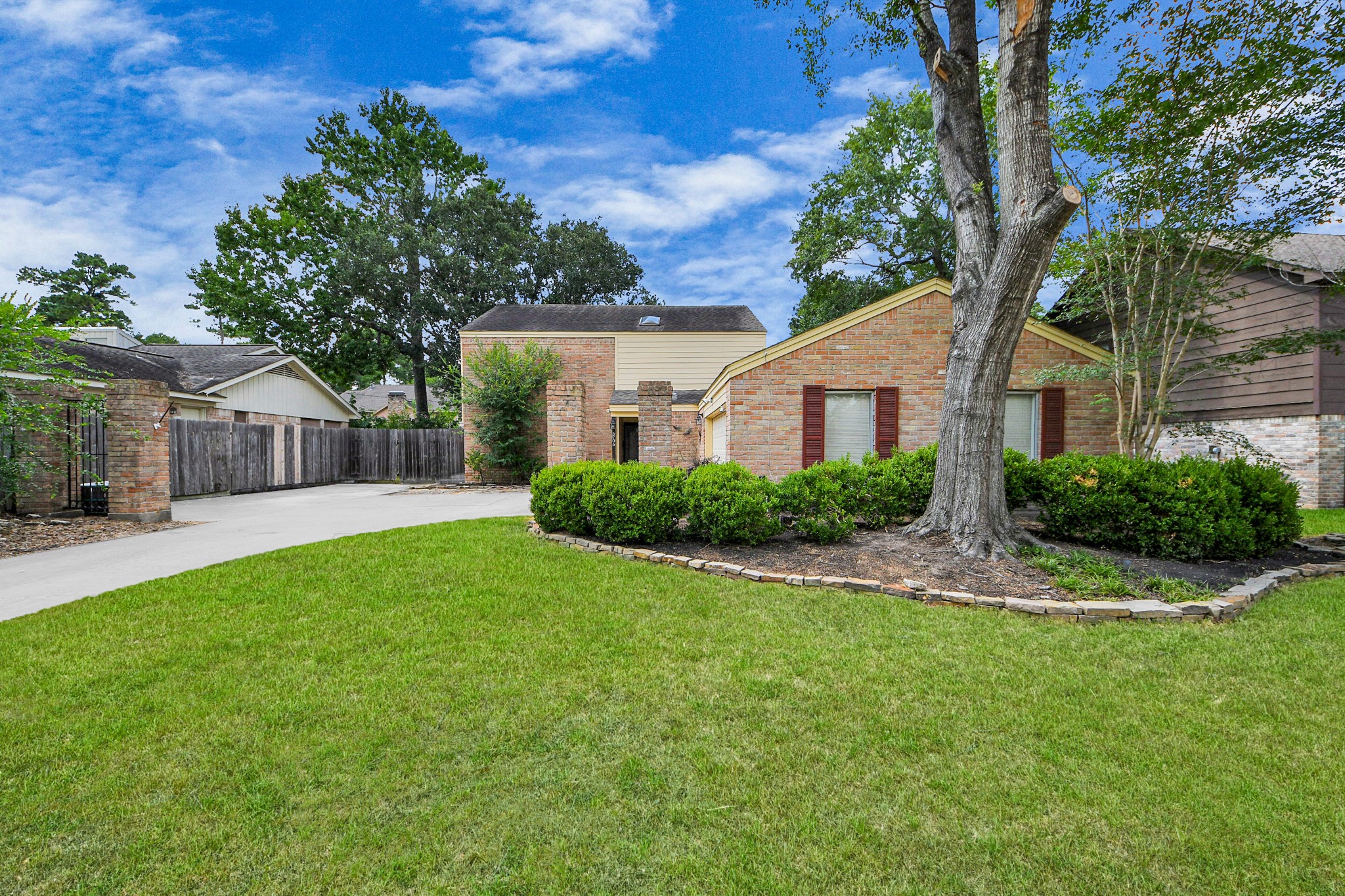 6706 Trebeck Lane Spring, TX 77379 - Photo 4 of 46 a front view of house with yard and green space