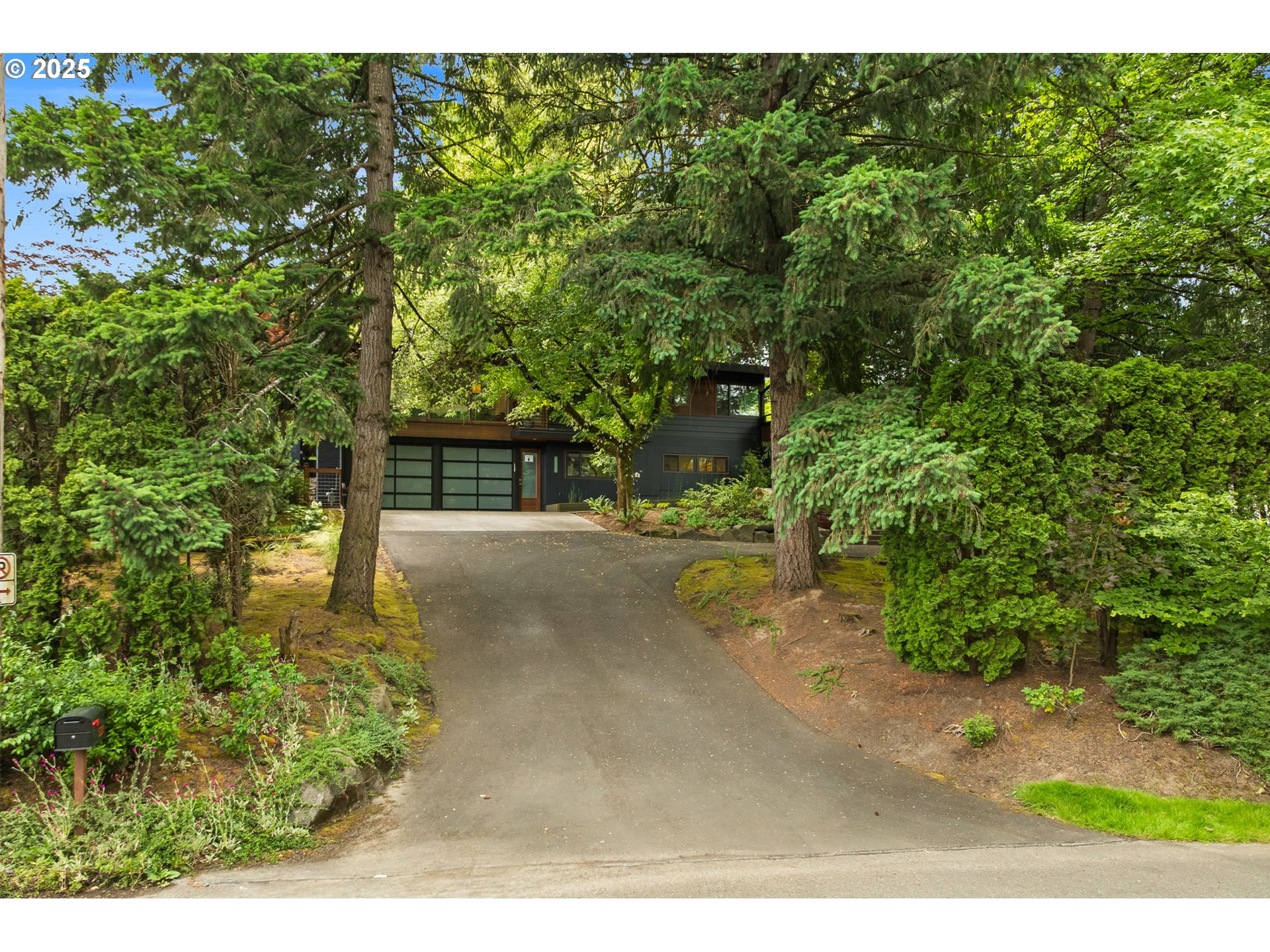 5220 Southwest Shattuck Road Portland, OR 97221 - Photo 2 of 48 Gallery Image 2