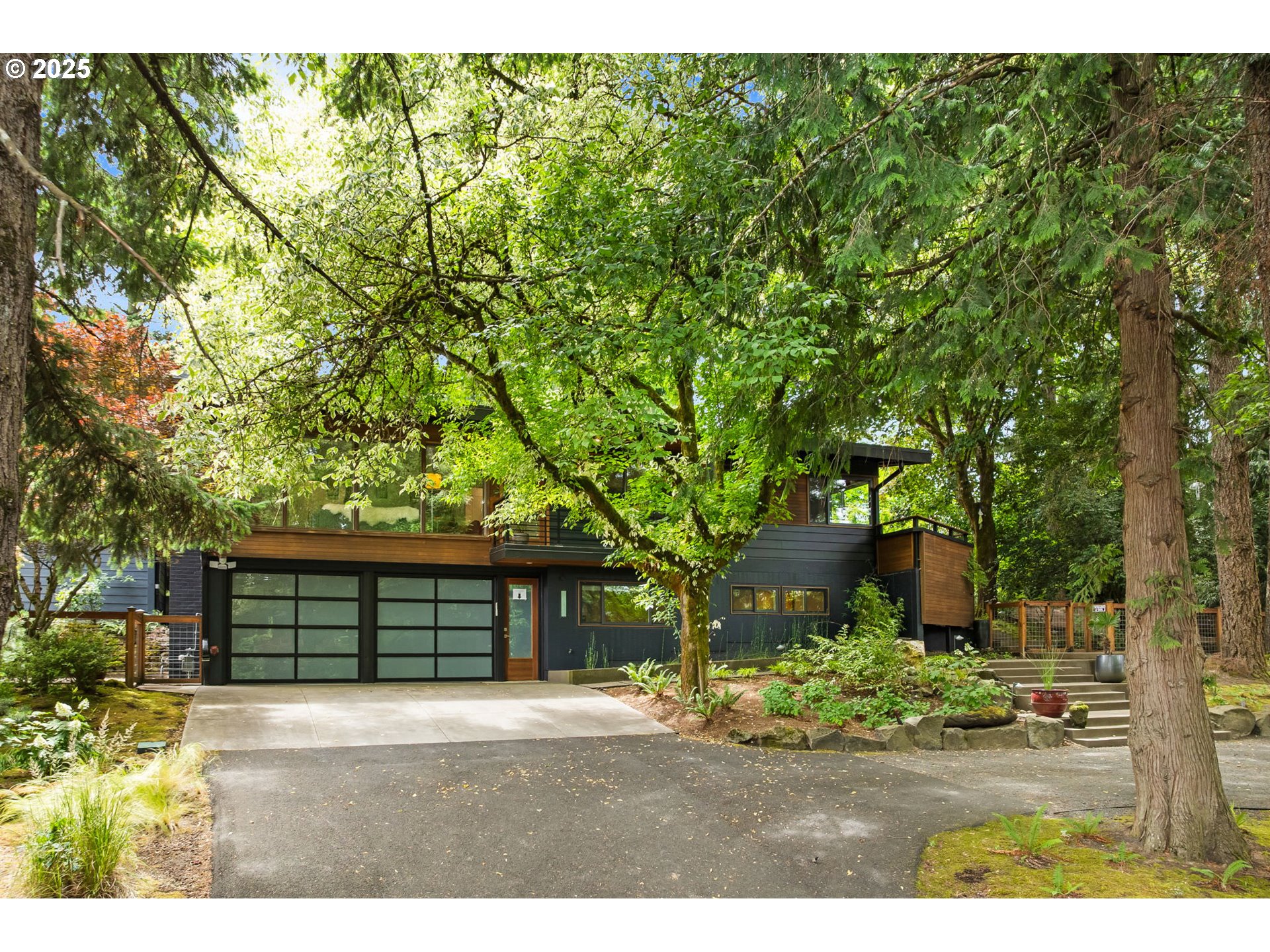 5220 Southwest Shattuck Road Portland, OR 97221 - Photo 3 of 48 Gallery Image 3