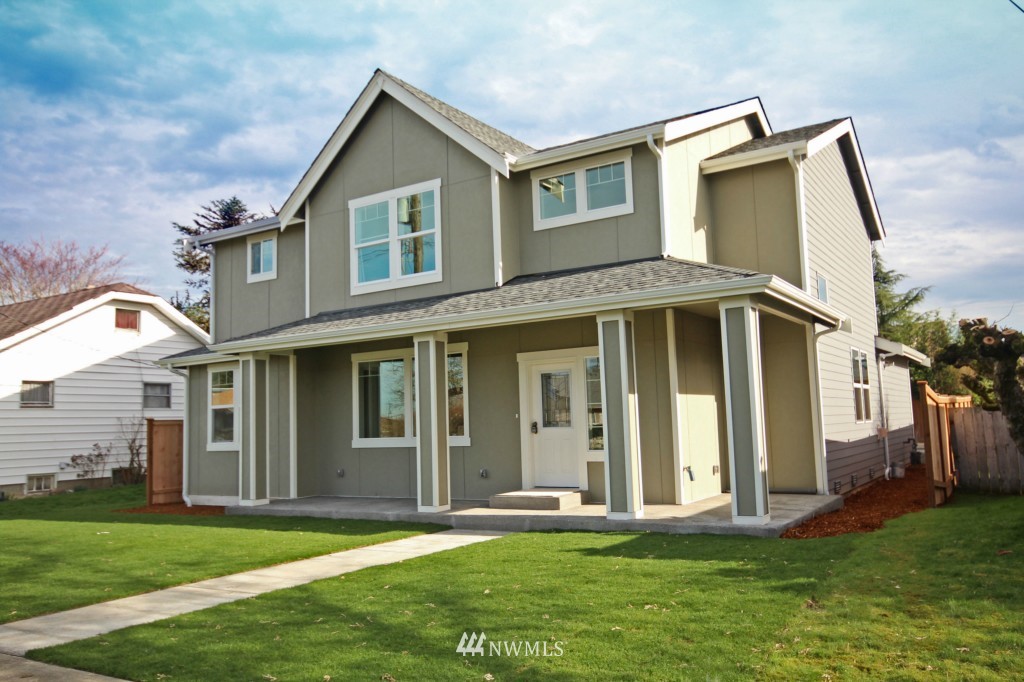 528 Wells Avenue North Renton, WA 98057 - Photo 1 of 25 Gallery Image 1