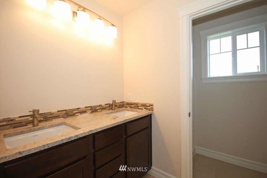 528 Wells Avenue North Renton, WA 98057 - Photo 20 of 25 Gallery Image 20
