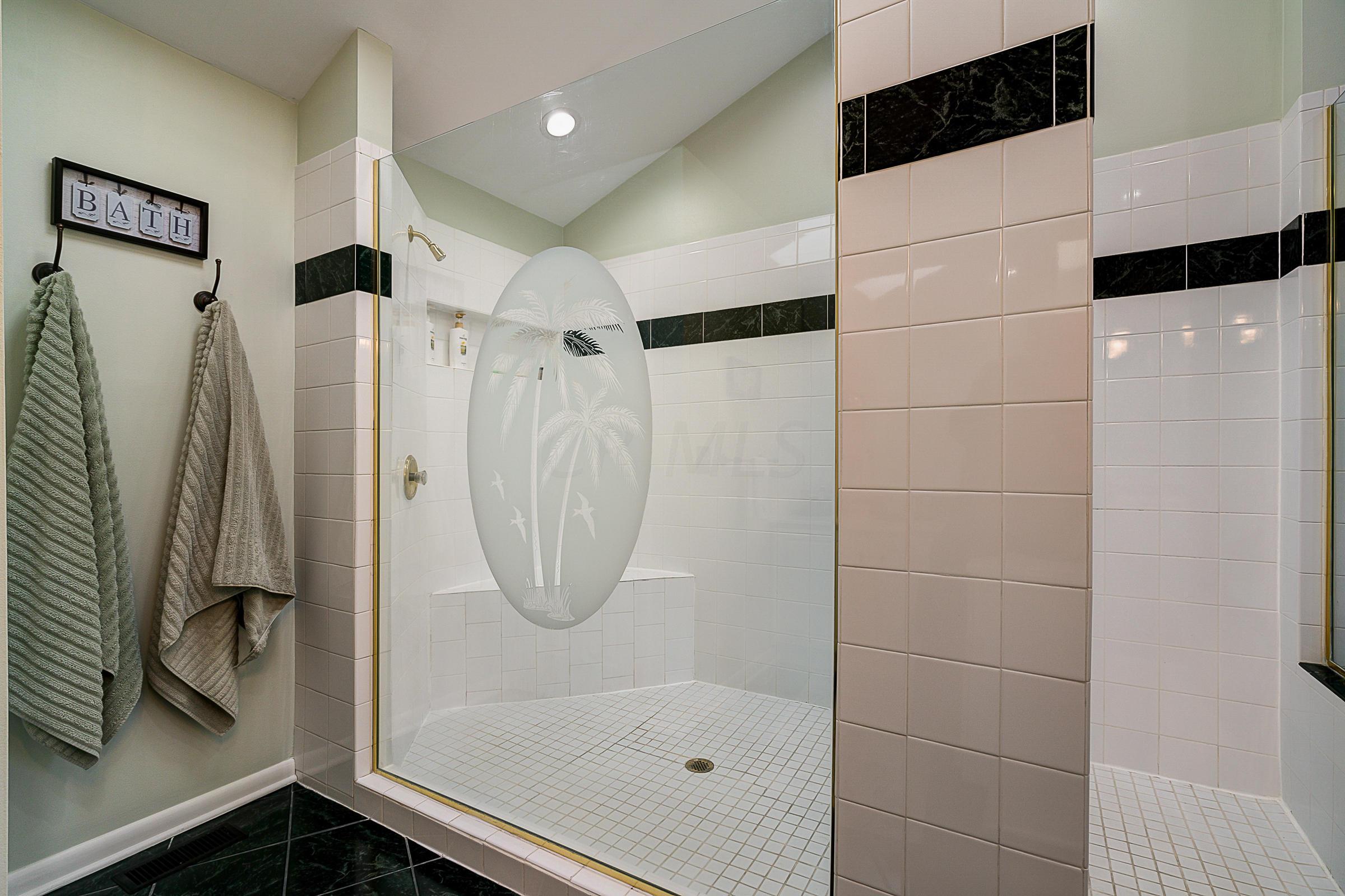 2068 Chardon Road Upper Arlington, OH 43220 - Photo 20 of 41
