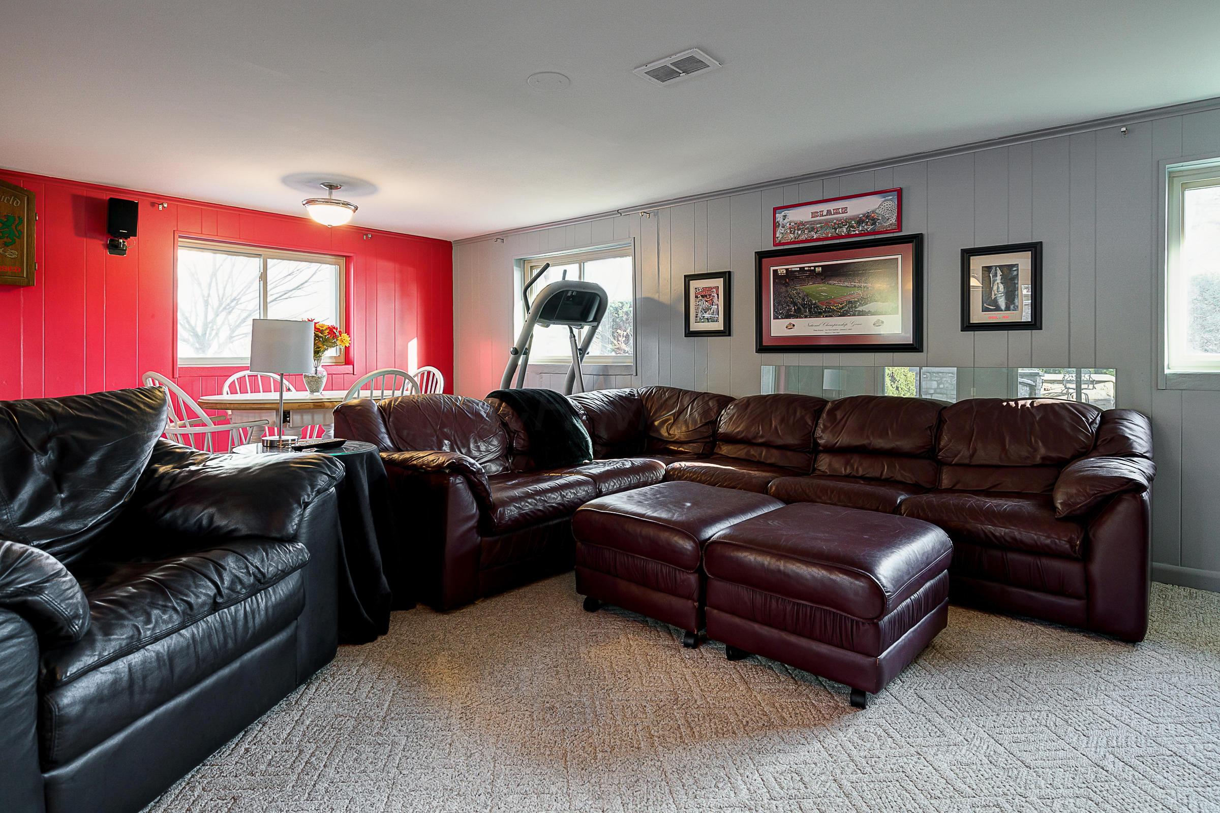 2068 Chardon Road Upper Arlington, OH 43220 - Photo 24 of 41
