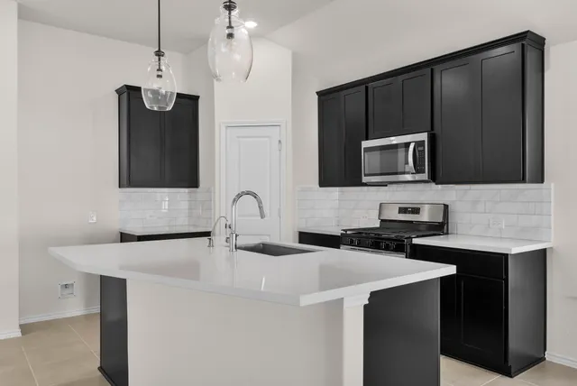 $349,990 | 1064 Shl Crk Trail, Conroe, TX 77304