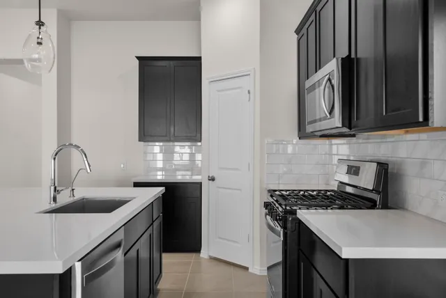 $349,990 | 1064 Shl Crk Trail, Conroe, TX 77304